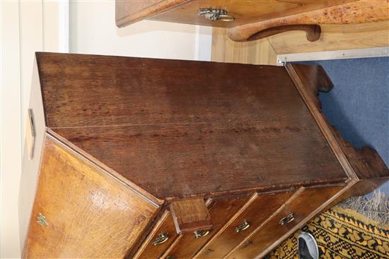 A George III oak bureau W.92cm